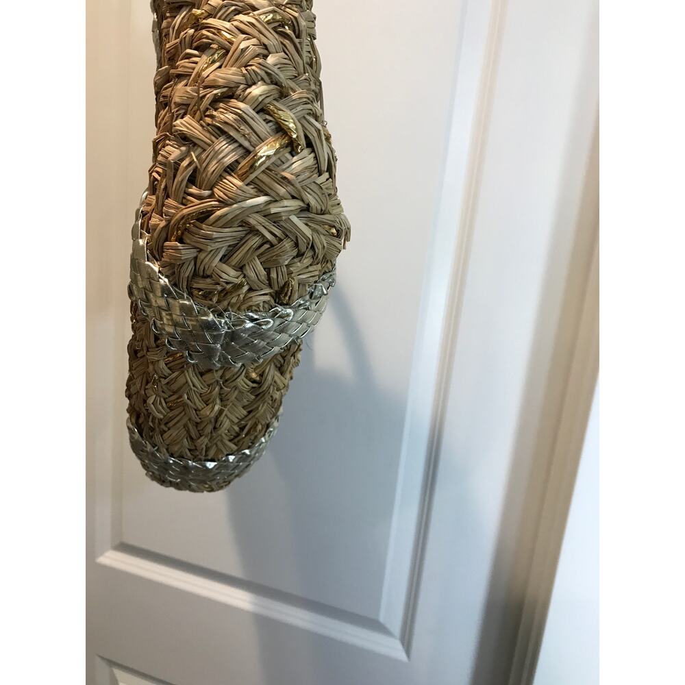Straw Tote with Silver Braided Double Handle Totei - Picture 3 of 5
